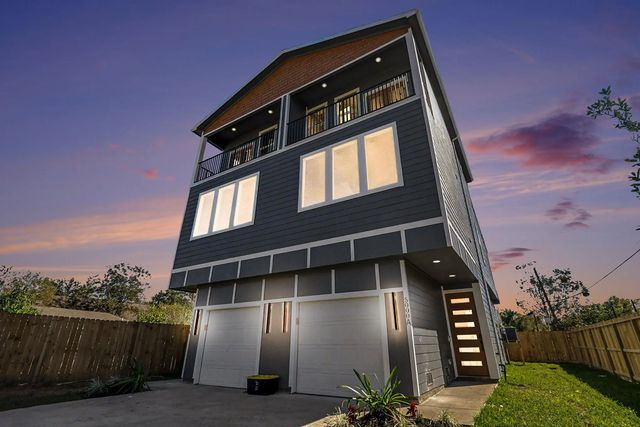 5000 Higgins Street A And B, Houston