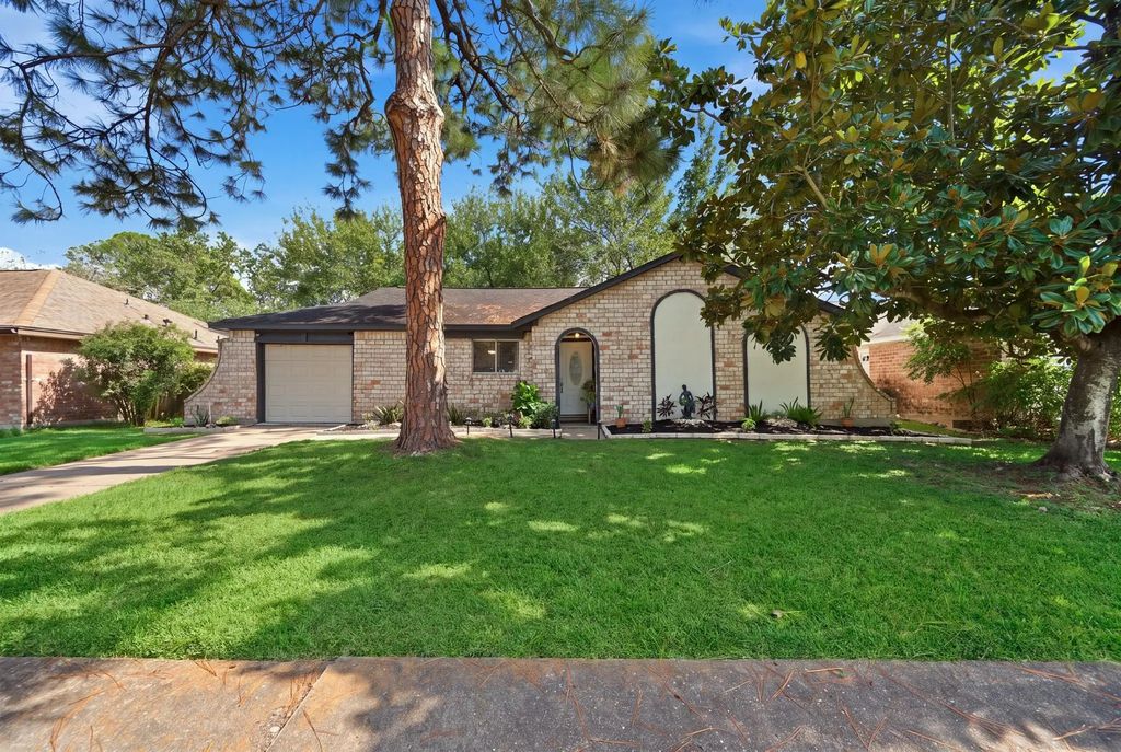 12510 White Plains Drive, Houston