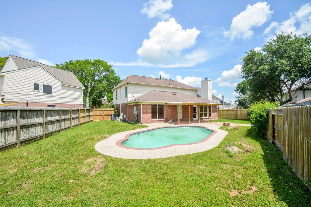 4013 Ivywood Drive, Pearland