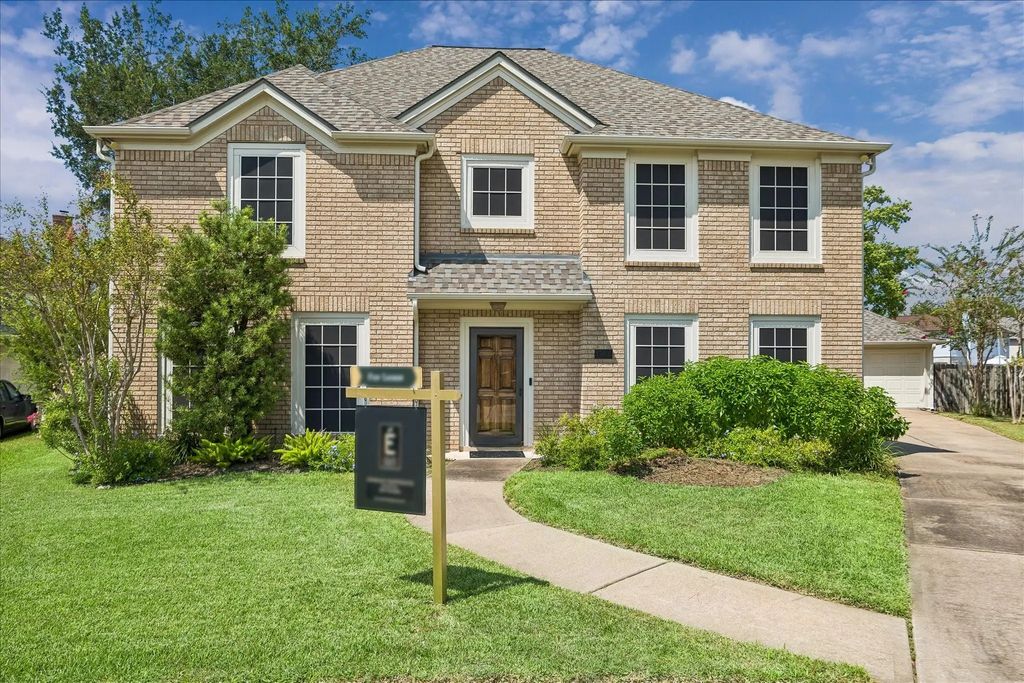 1306 Forest Hollow Drive, Missouri City