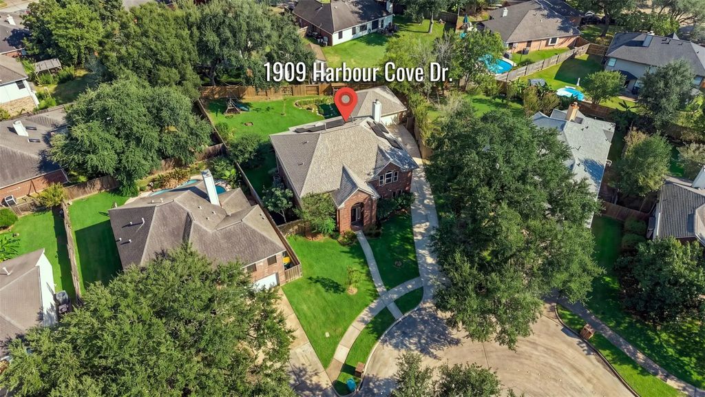 1909 Harbour Cove Drive, Seabrook