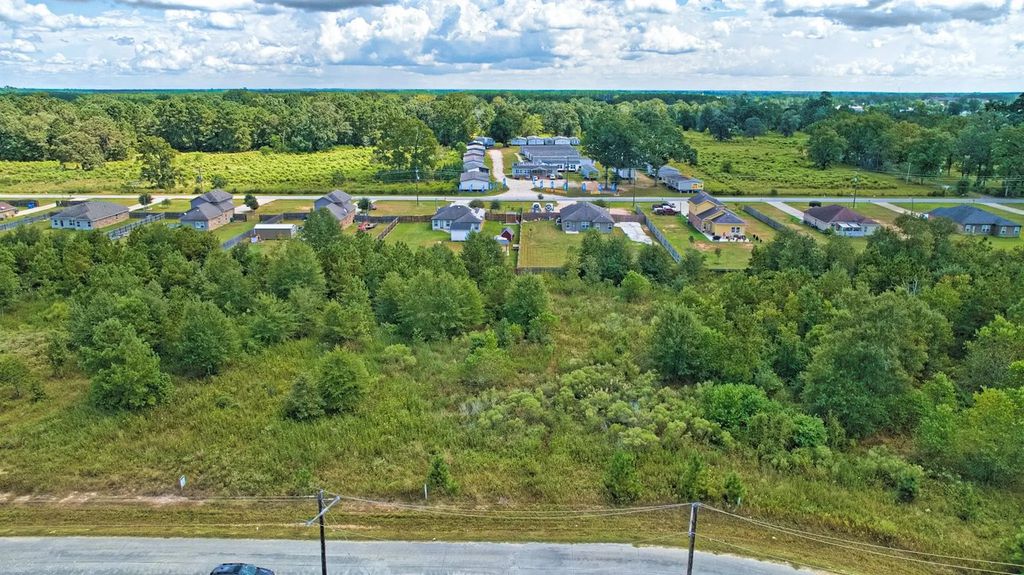 217 County Road 3581, Cleveland