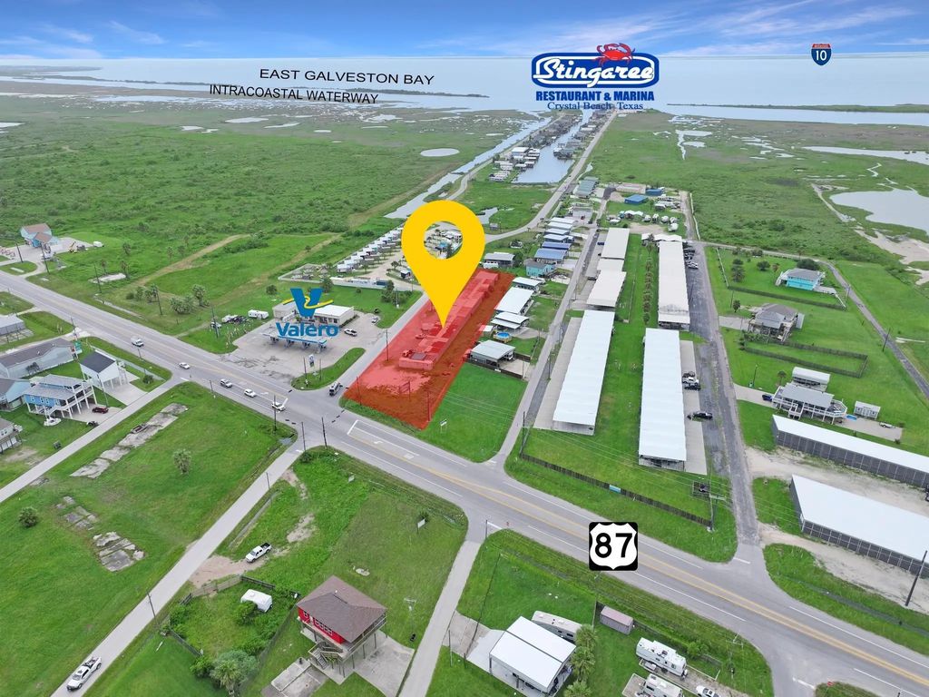 1012 N Stingaree Drive, Crystal Beach