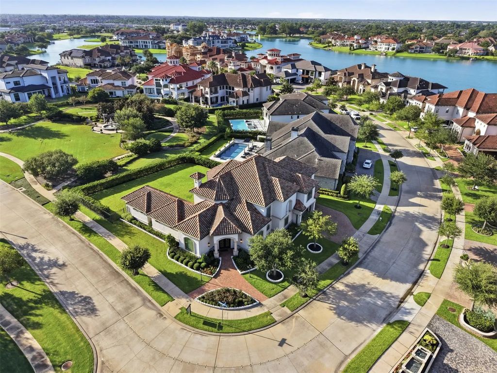 7 Haven Shore Lane, Sugar Land