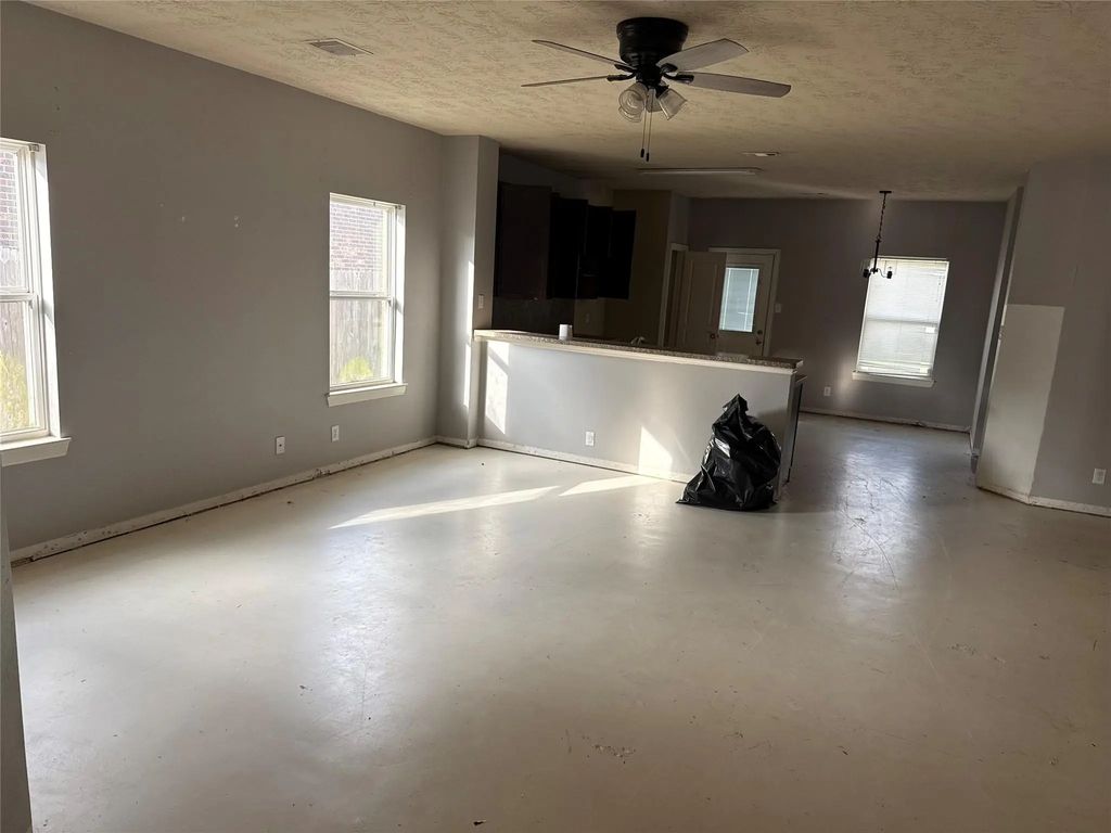 2218 Moonstone Court, Texas City