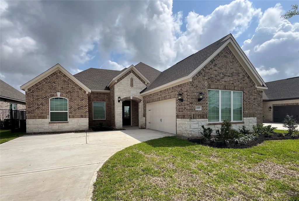 2015 Tioga View Drive, Iowa Colony