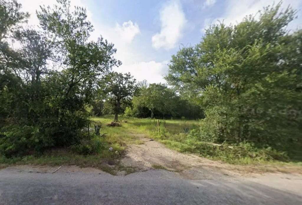 241 Phelan Road, Bastrop