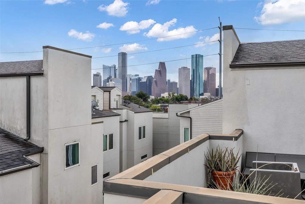 1513 Spring Street A, Houston