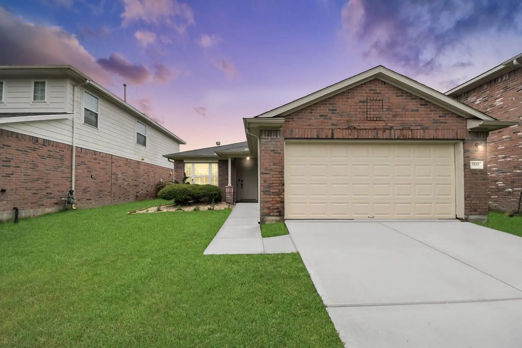 2222 Summit Meadow Drive, Houston