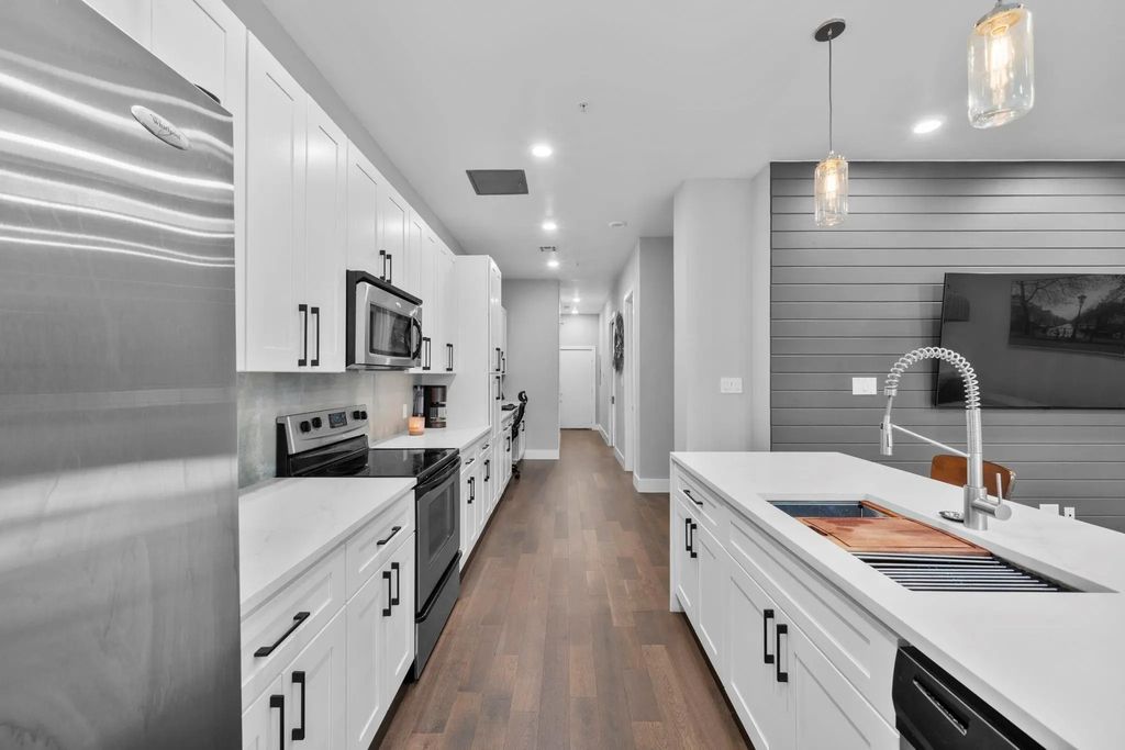 207 Pierce Street 209, Houston