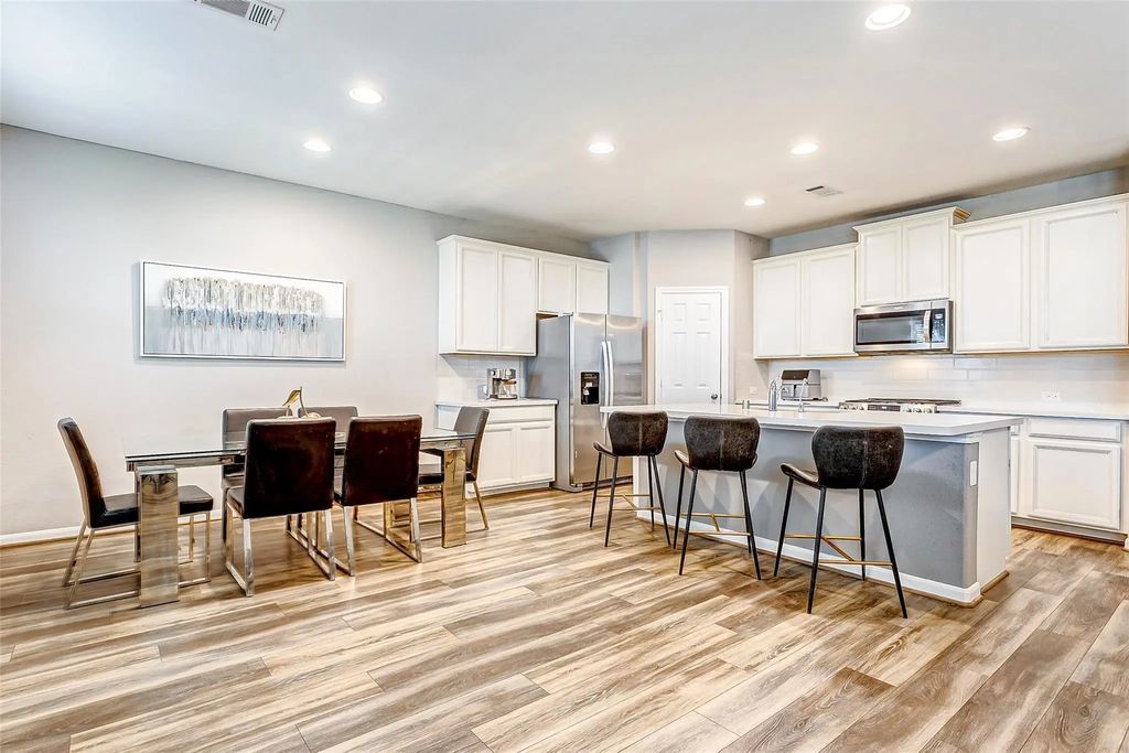 2110 Falcon Brook Drive, Katy
