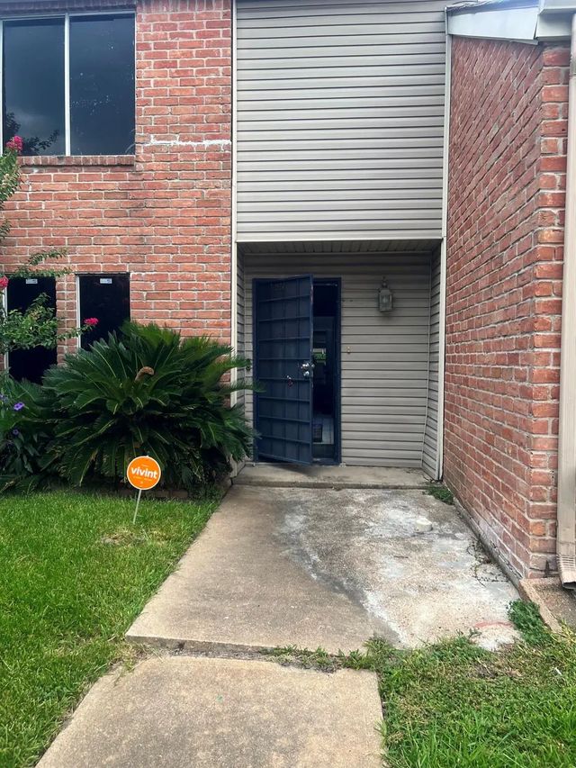 10924 Village Bend Lane 924, Houston