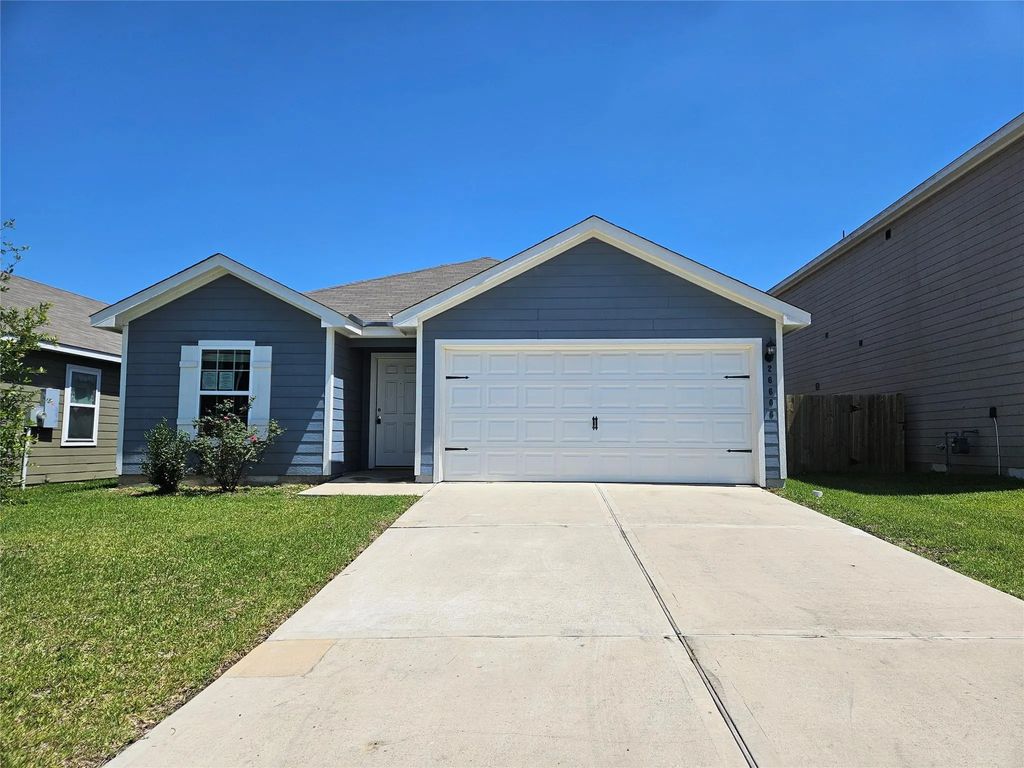 26606 Ezemily Drive, Magnolia