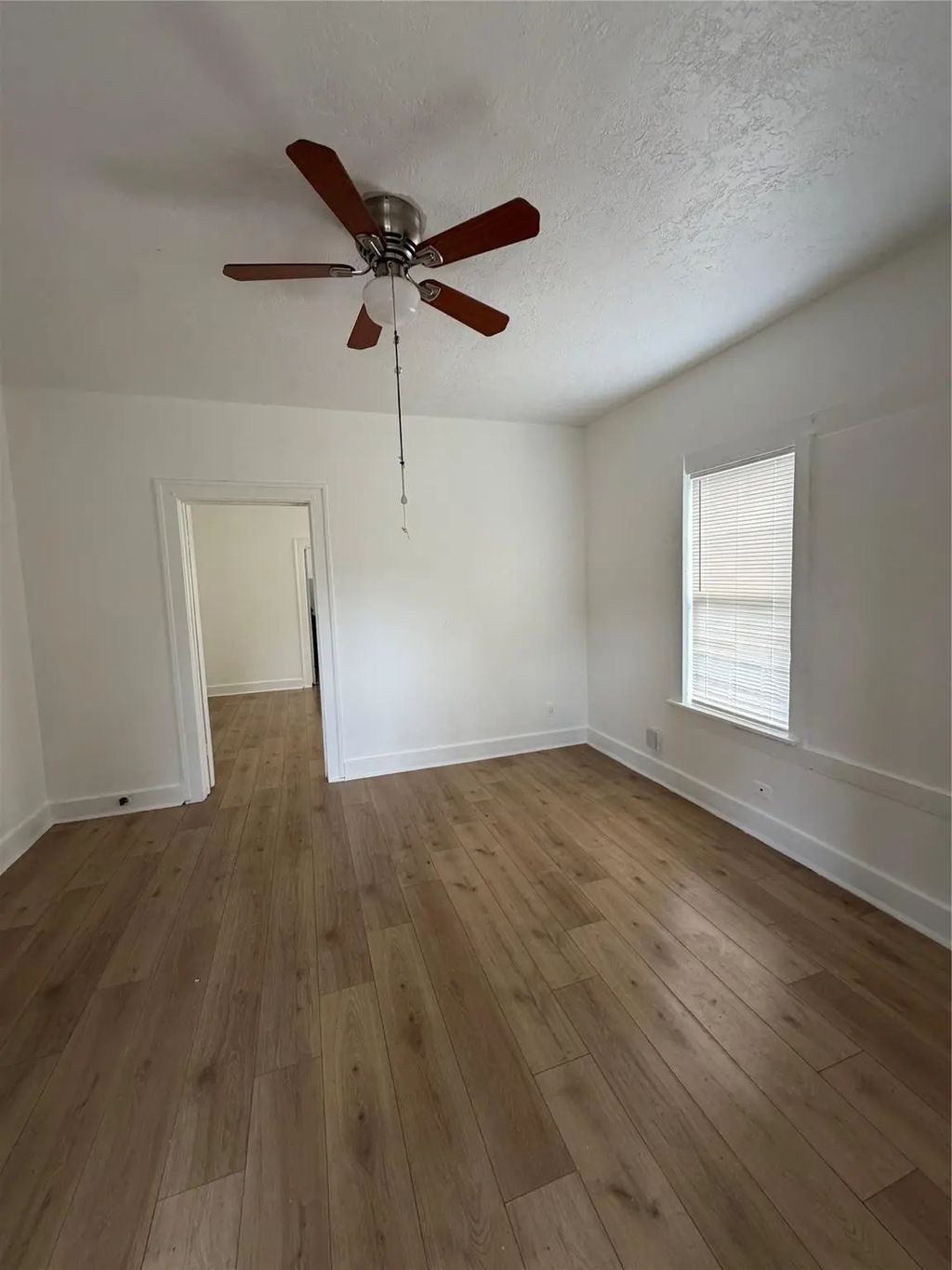 7405 Capitol Street, Houston