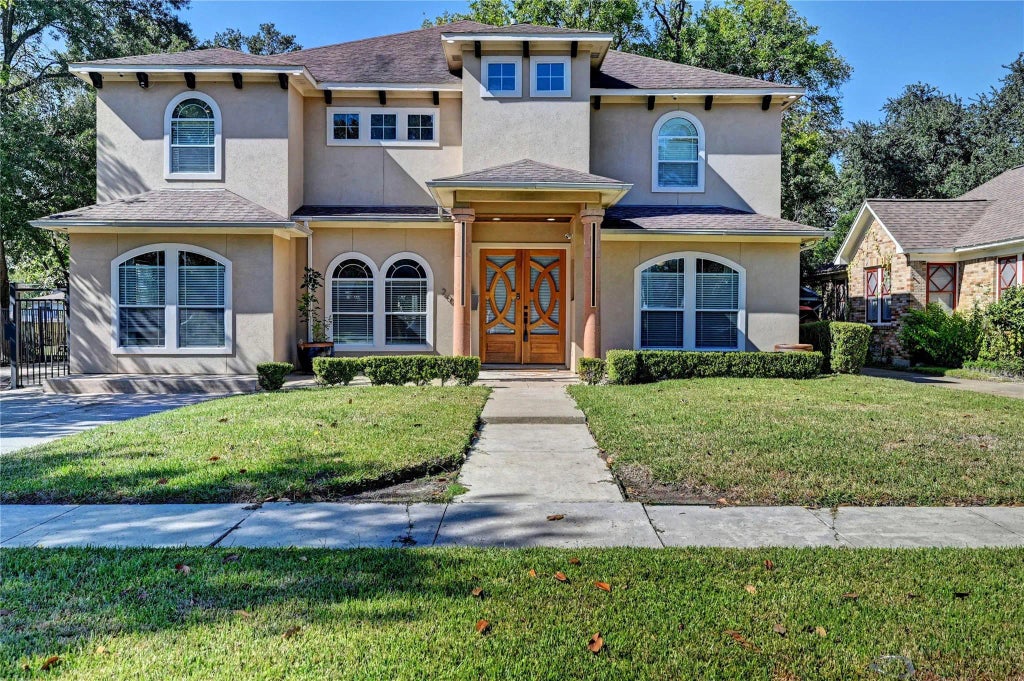 2012 Forest Hill Boulevard, Houston