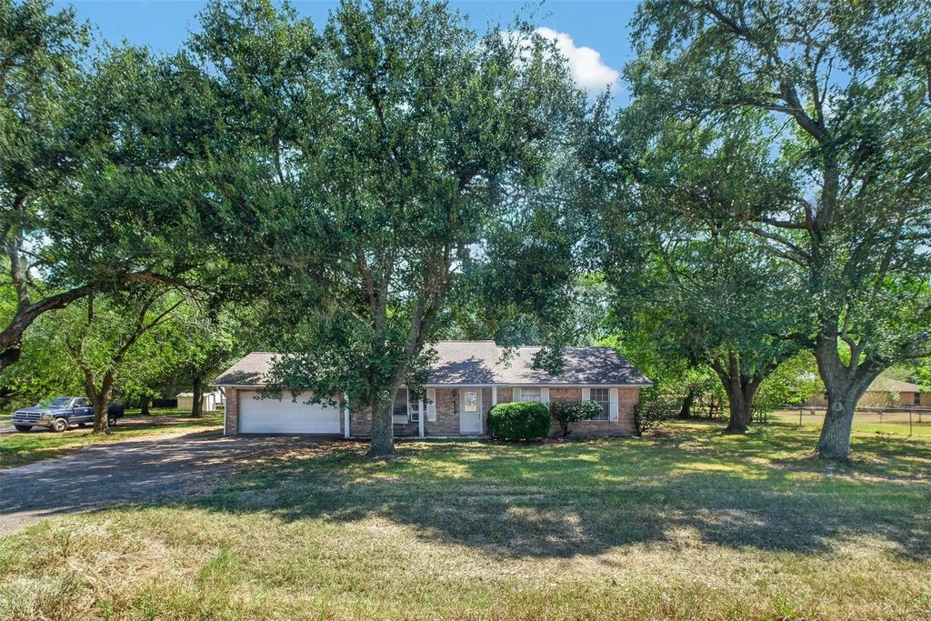 2713 Mazen Road, Rosenberg