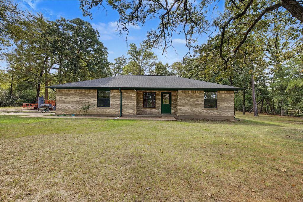 98 Lee Wood Road, Huntsville