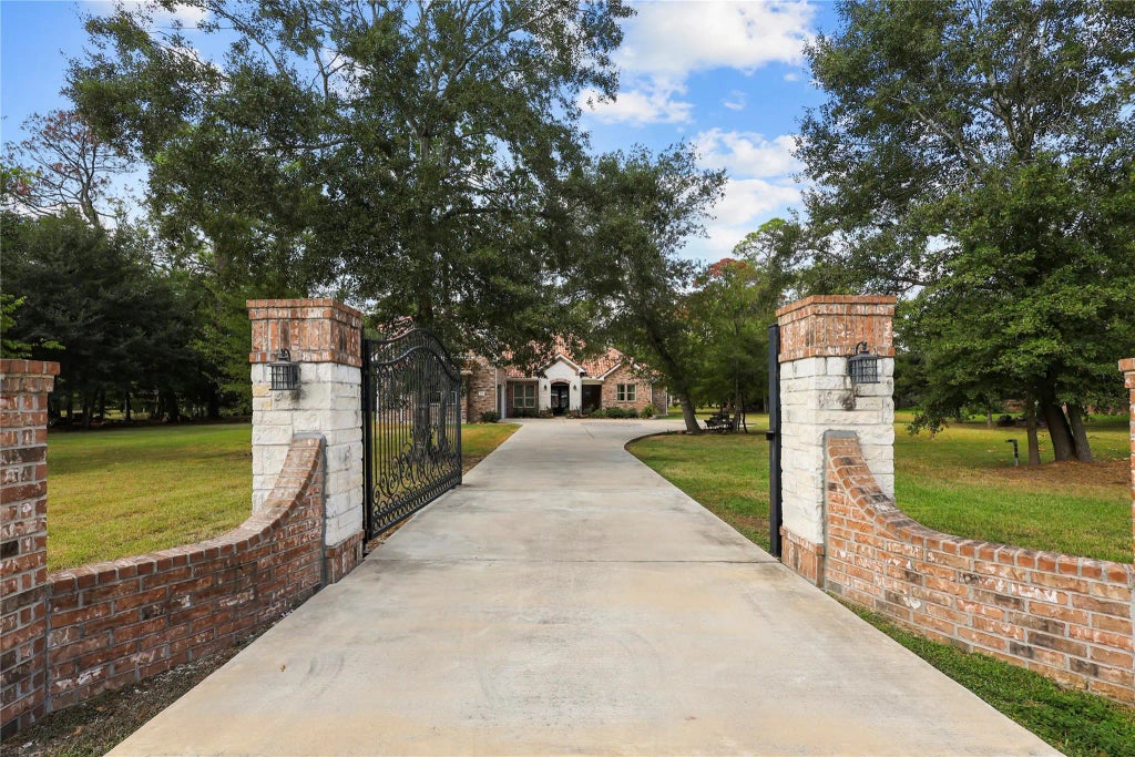 1216 S Hill Street, Alvin