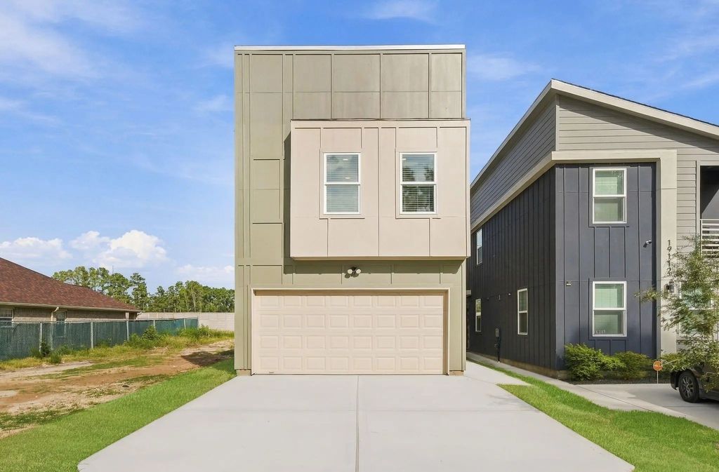 19114 Sears Drive, Houston