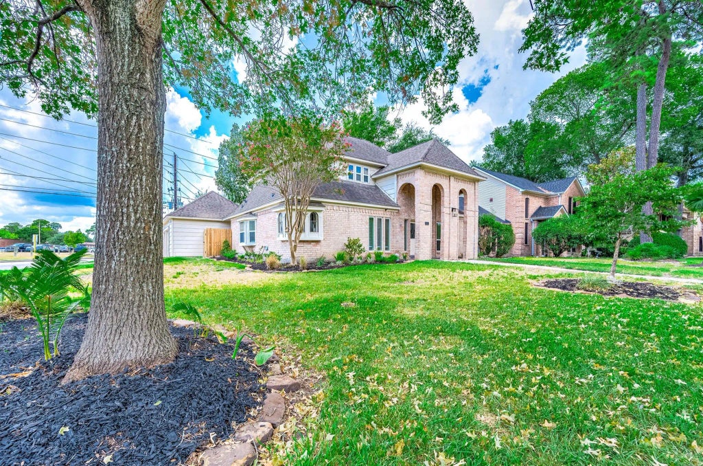 18909 Walden Forest Drive, Humble