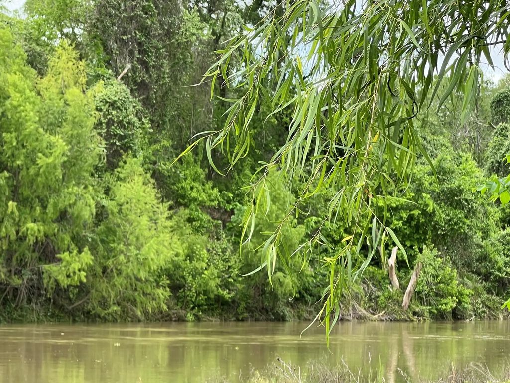River Valley Drive, Wharton