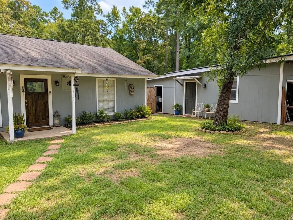 605 County Road, Goodrich