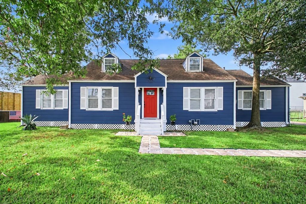 801 Woodcrest Drive, Houston