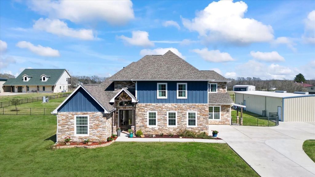 24 Longhorn Loop, New Waverly