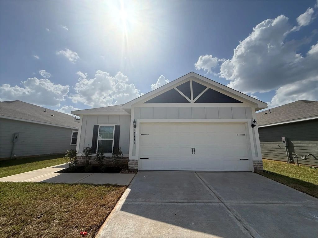 15881 Berry Hill Drive, Conroe