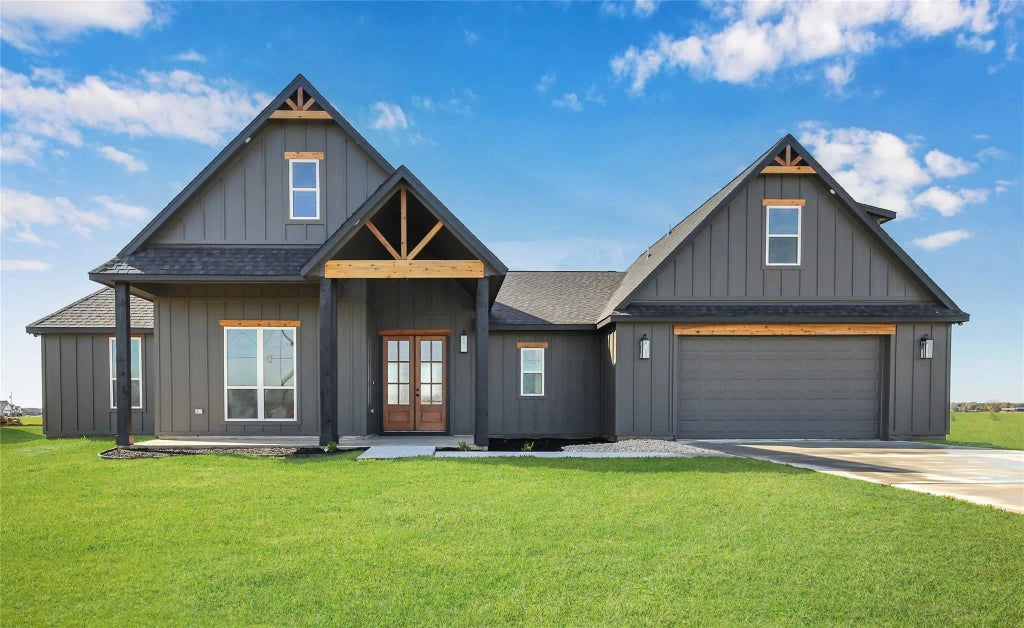 643 Chuckwagon Trail, Angleton