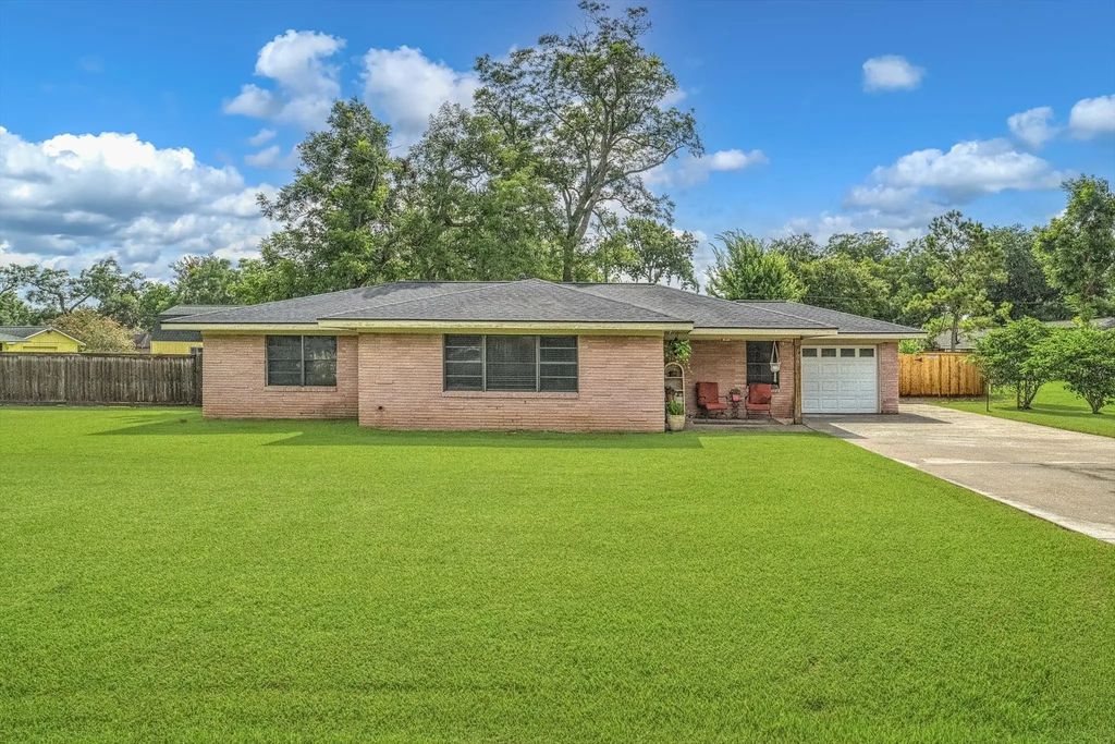 106 N Mahan Street, Richwood