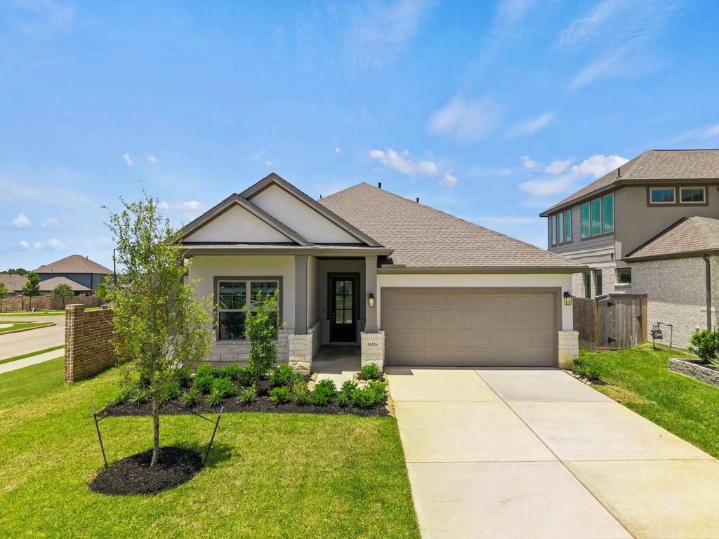 19226 Olive Heath Lane, Magnolia