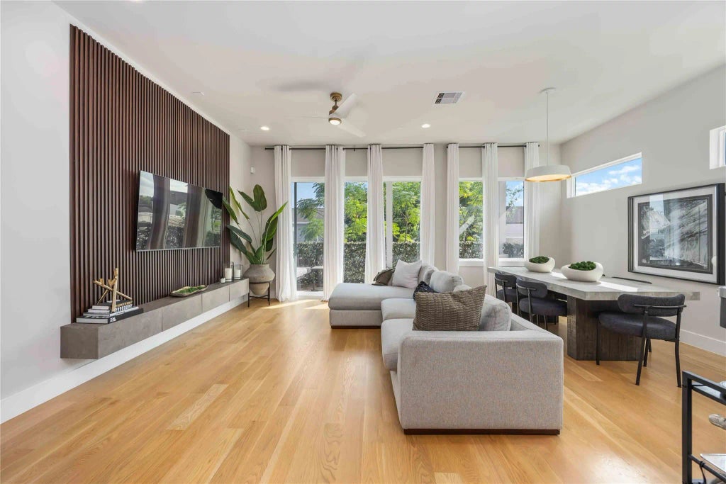 5310 Suez Street, Houston