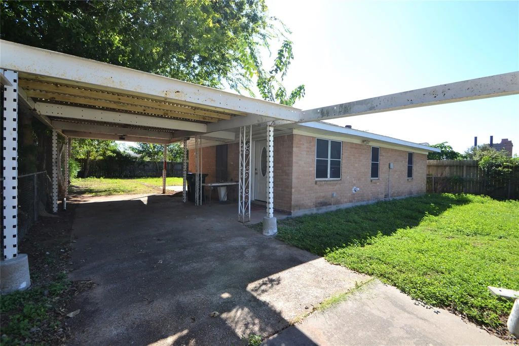 406 Pine Street, Sugar Land