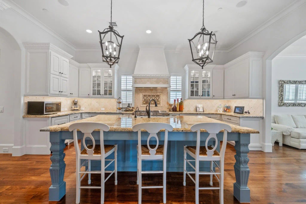 4511 Merrie Lane, Bellaire