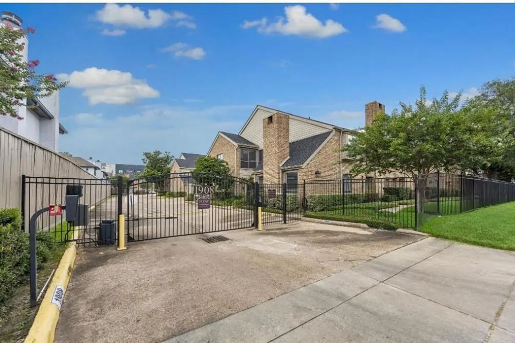 1908 Augusta Drive 7, Houston