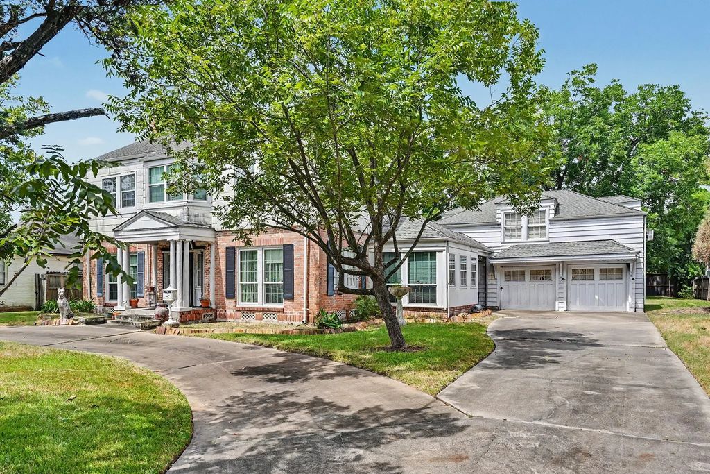 3736 Bellaire Boulevard, Southside Place