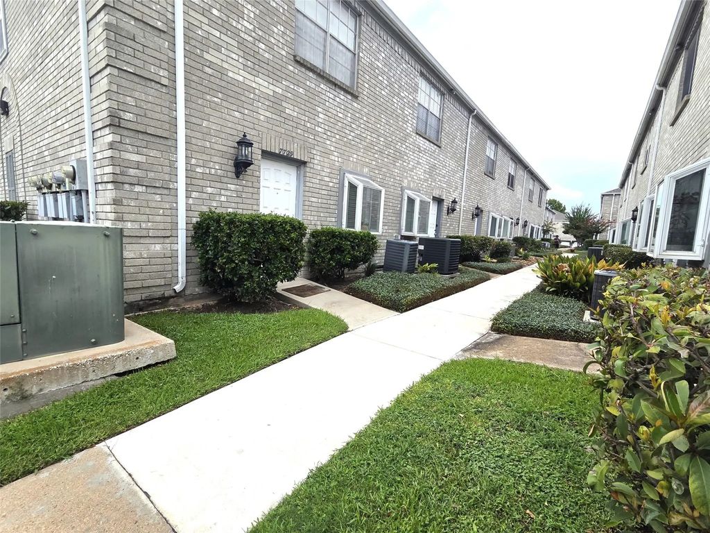 7727 Cambridge Street 7727, Houston