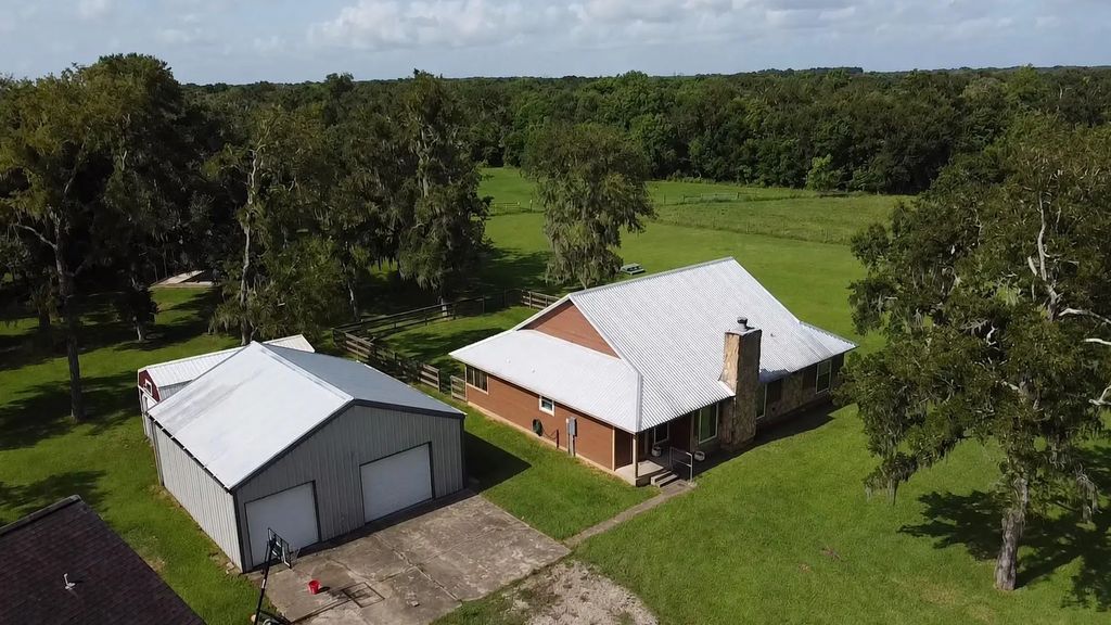 3063 County Road 580, West Columbia
