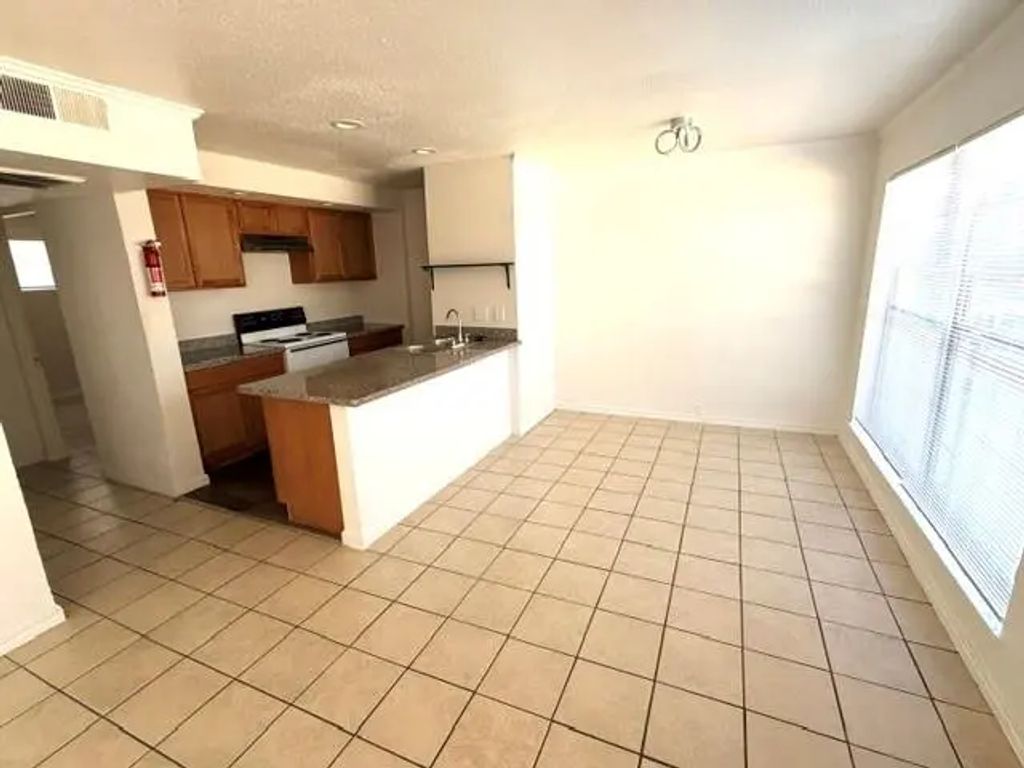 820 W Alabama Street 11, Houston