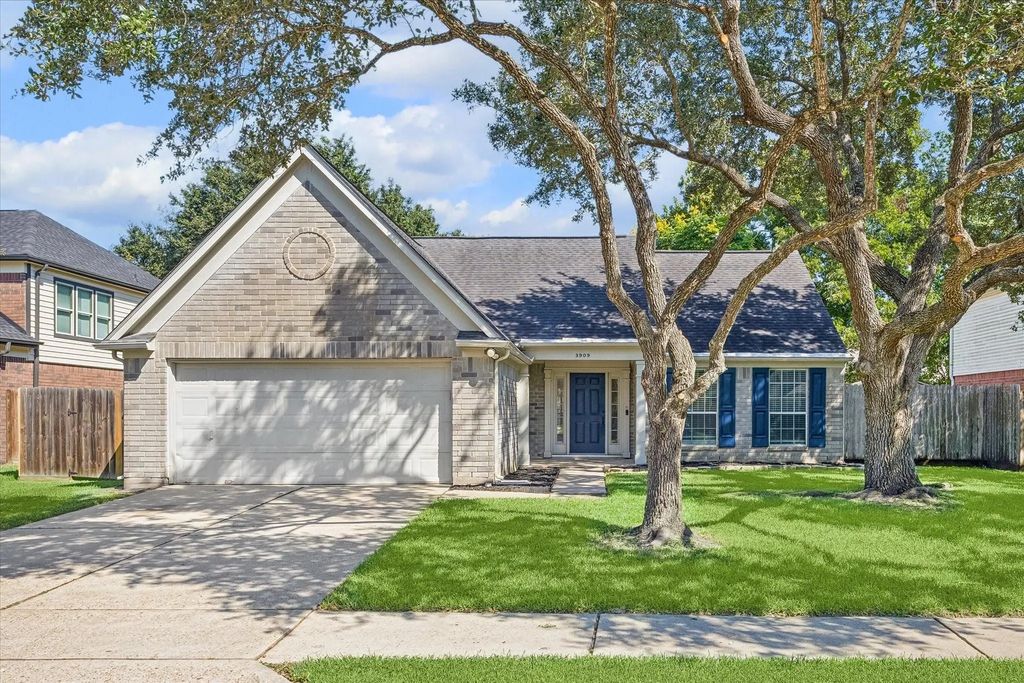 3909 Greenwood Drive, Pearland