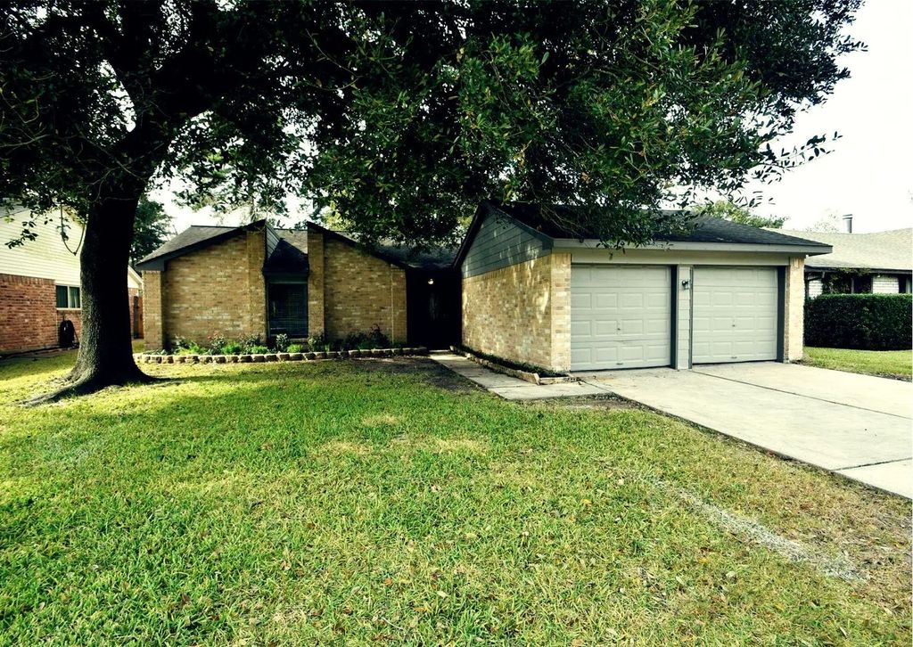 2603 N Spring Drive, Spring
