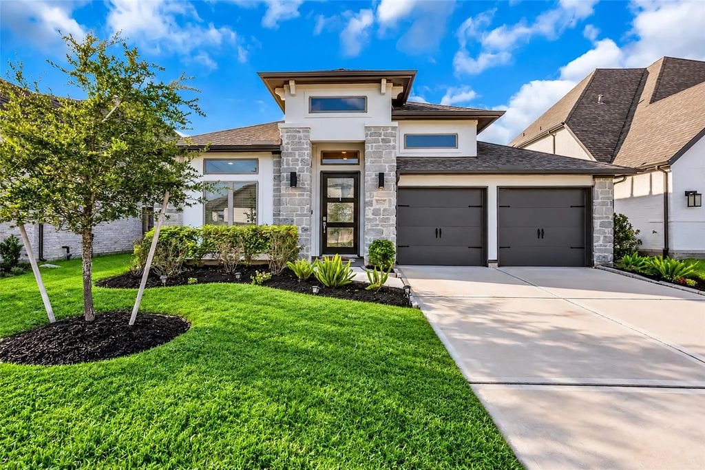30047 Gold Finch Place, Fulshear