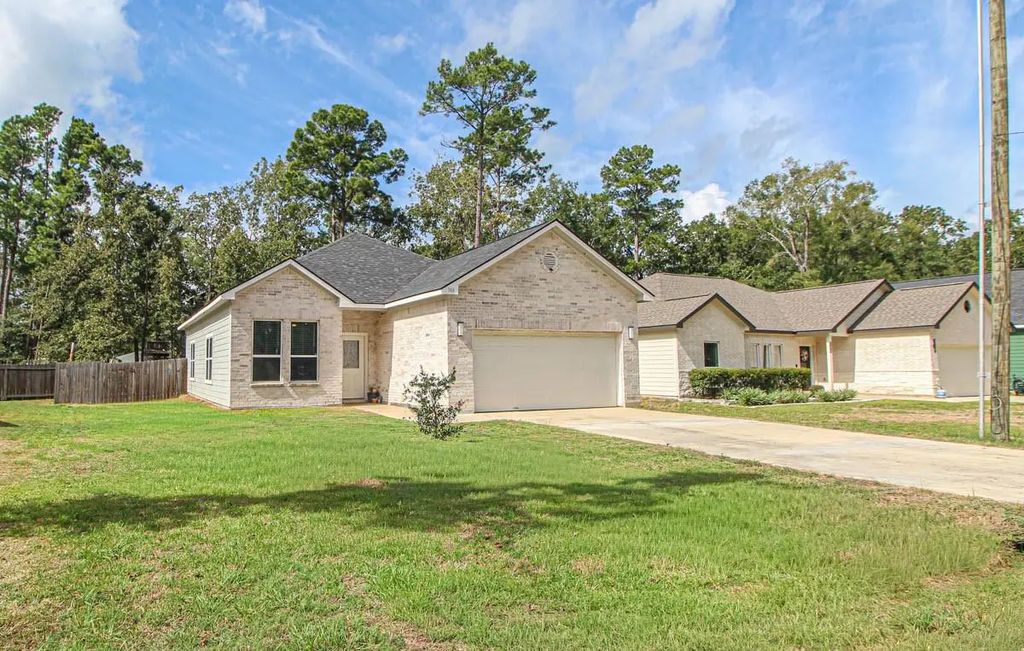 166 S Village Cove Loop, Livingston