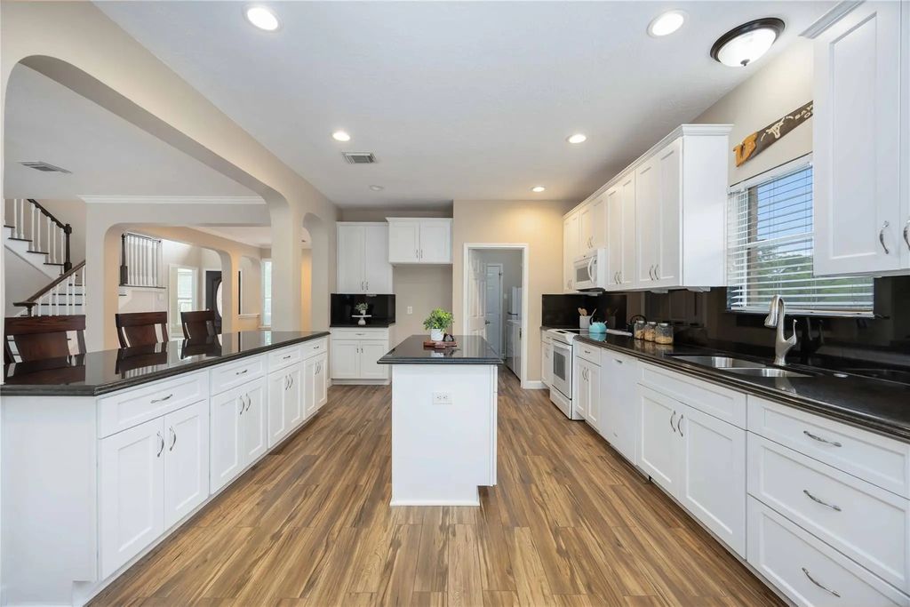 5498 Appleblossom Lane, Friendswood