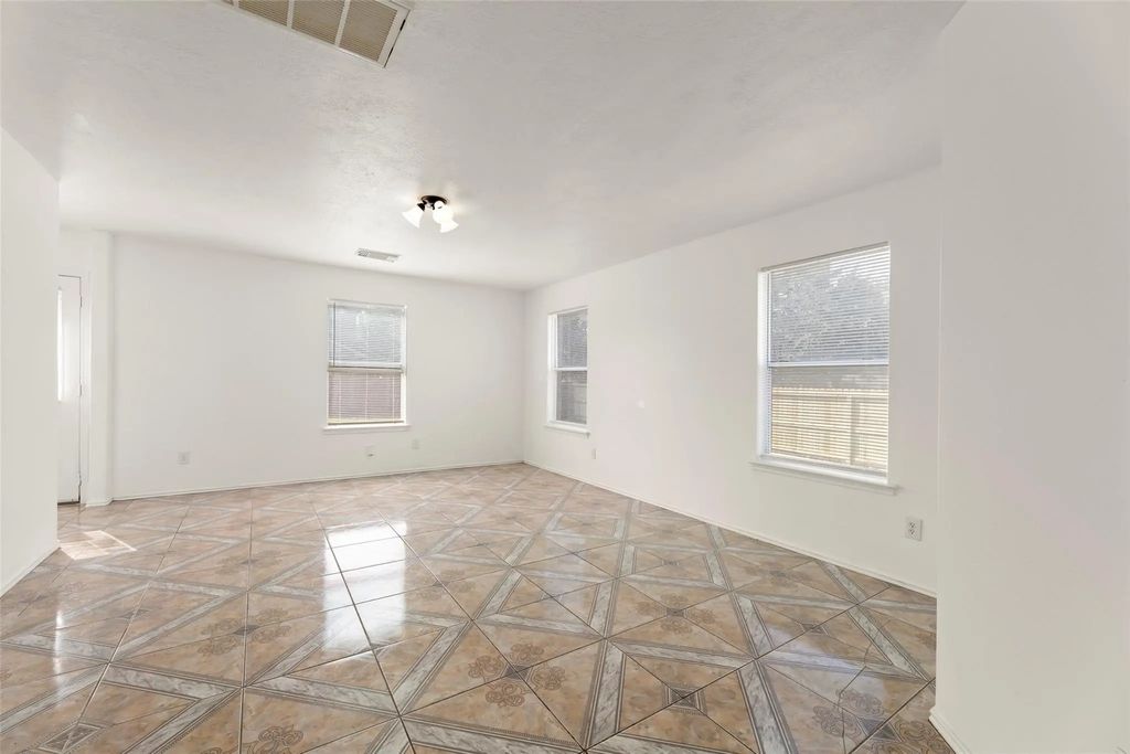 1931 Blossom Breeze Lane, Rosenberg