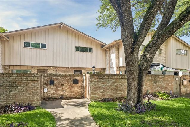 7826 Woodway Drive 7826, Houston