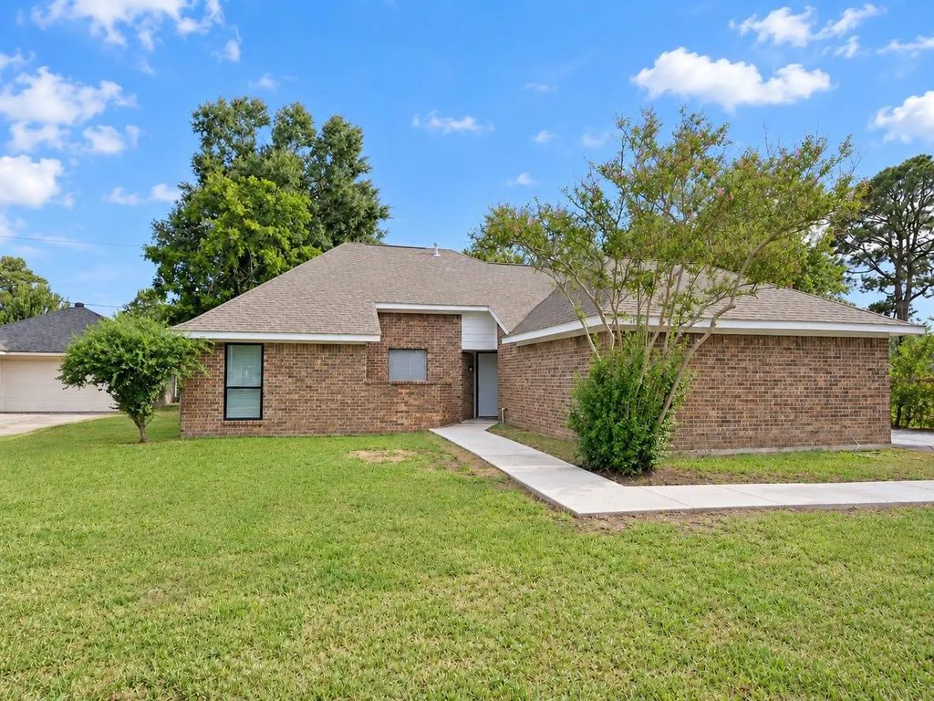 405 Post Oak Drive, Baytown