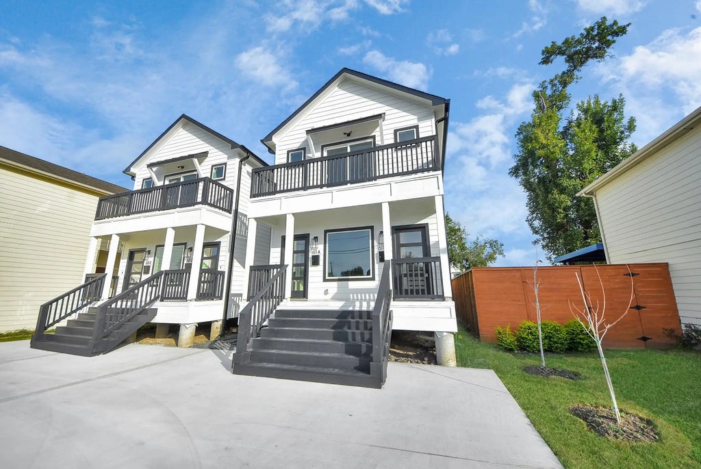 611 E 39th Street B, Houston