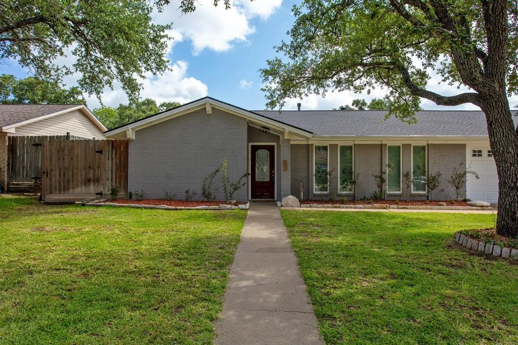 1817 Laura Lane, College Station